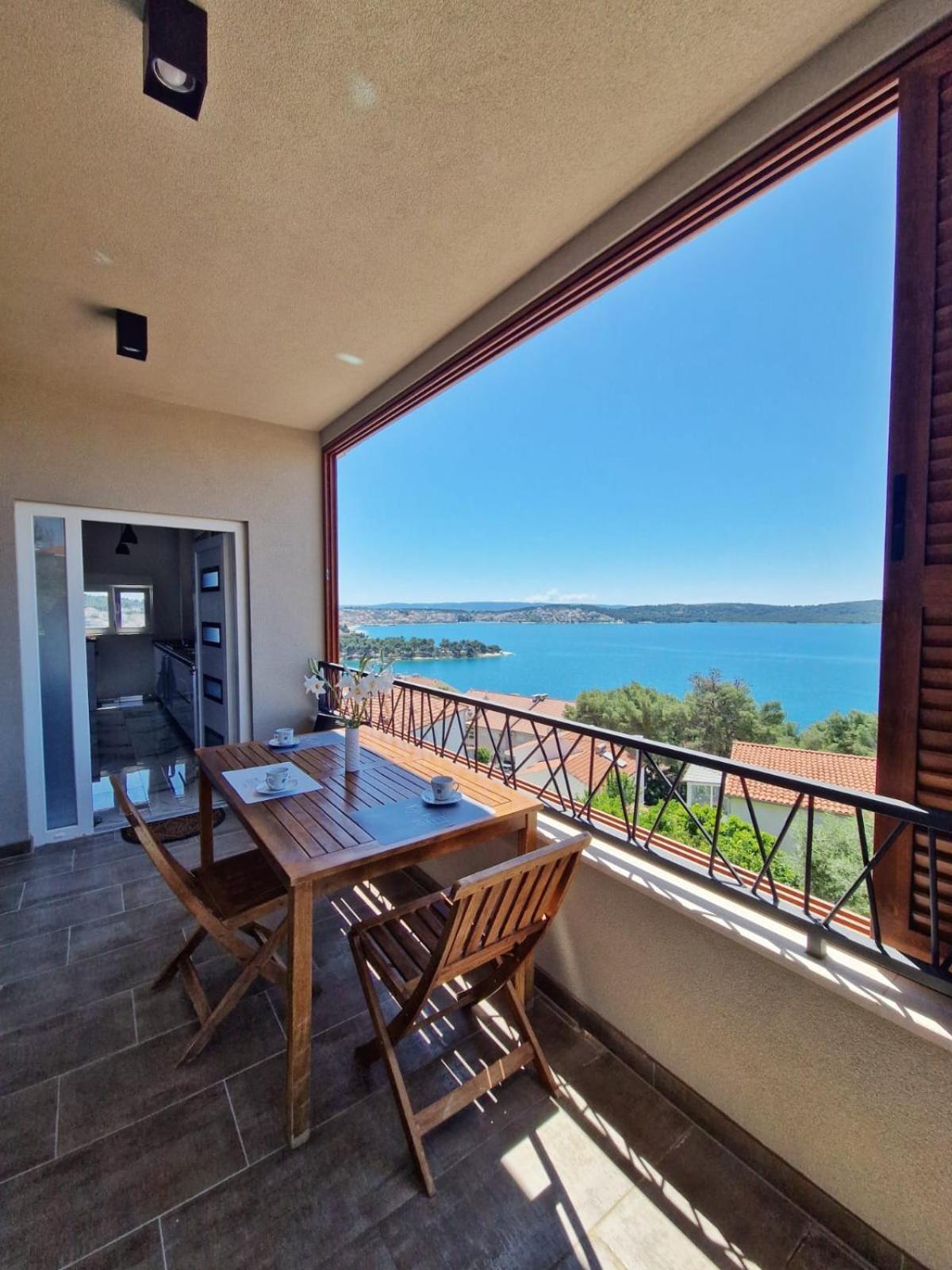 Floris Apartment Trogir